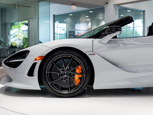 New 2027 McLaren 750S Spider RWD image 18
