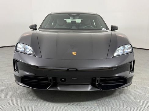 New 2026 Porsche Taycan image 10