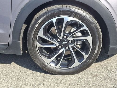 Certified 2023 Chevrolet Bolt EUV Premier w/ Super Cruise Package image 8