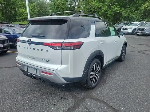 New 2025 Nissan Pathfinder Platinum w/ Cargo Package image 8