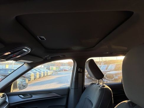 New 2025 Jeep Grand Cherokee Laredo X image 13