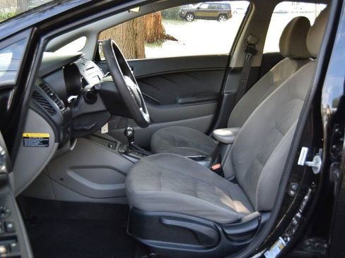 Used 2015 Kia Forte LX image 18