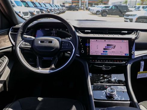 New 2026 Jeep Grand Cherokee Altitude RWD image 22