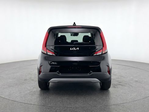Used 2025 Kia Soul LX w/ LX Technology Package FWD image 7