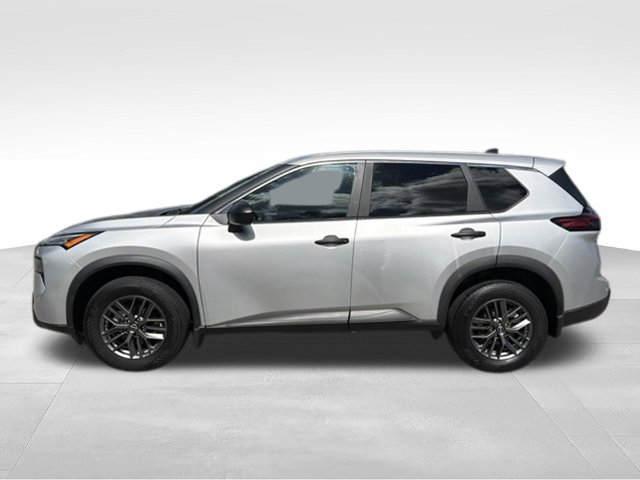 Certified 2024 Nissan Rogue S AWD/4WD image 2