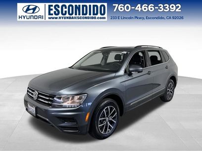 Used 2020 Volkswagen Tiguan SE w/ Panoramic Sunroof Package