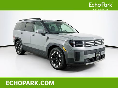 Used 2025 Hyundai Santa Fe SEL image 1