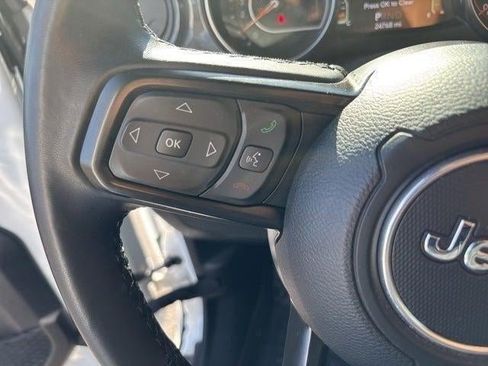 Used 2022 Jeep Gladiator Sport AWD/4WD image 16