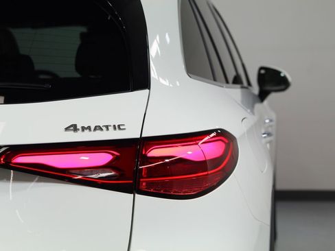 Certified 2026 Mercedes-Benz GLC 300 4MATIC image 15