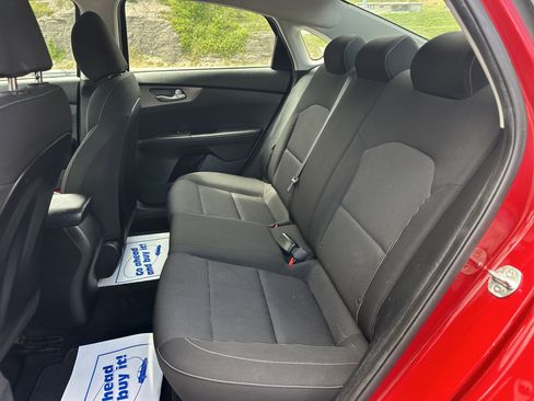 Used 2019 Kia Forte LXS FWD image 19