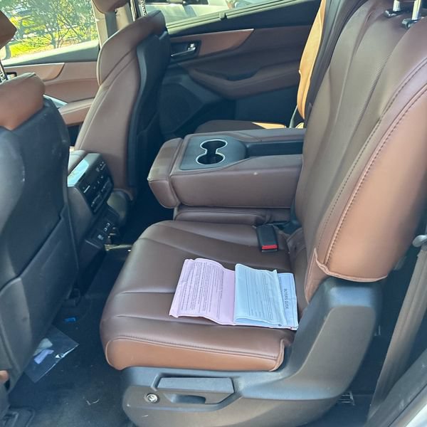 Used 2024 Acura MDX w/ Technology Package AWD/4WD image 2