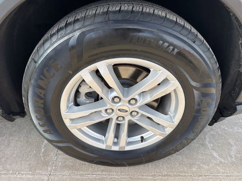 Certified 2023 Ford Explorer XLT w/ Equipment Group 202A image 21