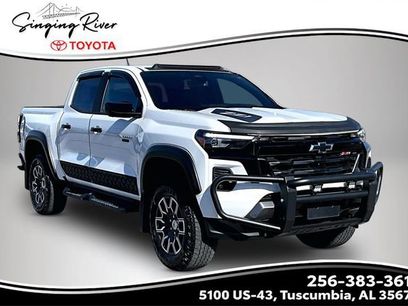 Used 2024 Chevrolet Colorado Z71 w/ Z71 Convenience Package 2
