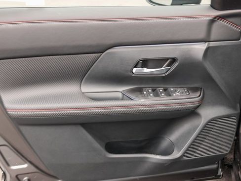 New 2026 Nissan Kicks SR w/ Cold Weather Package image 21