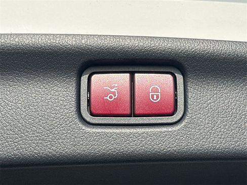 Certified 2023 Mercedes-Benz C 300 Sedan image 21
