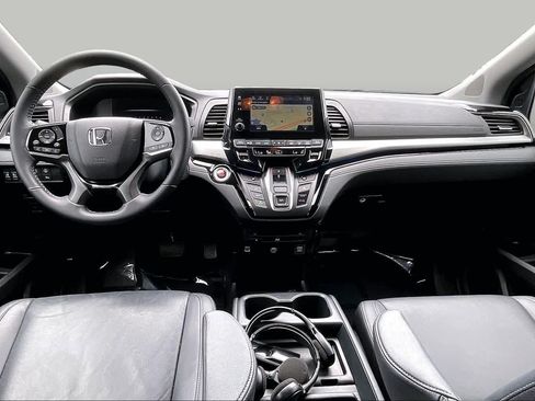Used 2023 Honda Odyssey Touring image 15