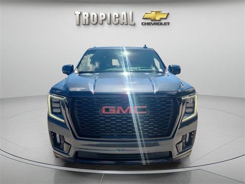 Used 2021 GMC Yukon Denali w/ LPO, Illumination Package image 8