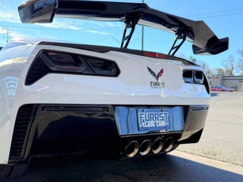 Used 2016 Chevrolet Corvette Z06 w/ 3LZ Preferred Equipment Group RWD image 15