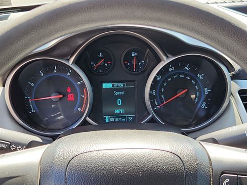 Used 2014 Chevrolet Cruze LS FWD image 20