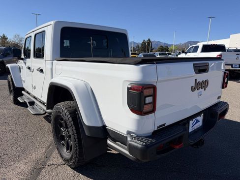 Used 2020 Jeep Gladiator Rubicon image 3