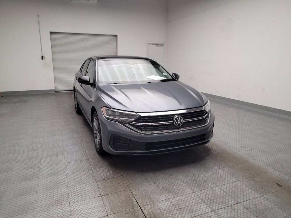 Used 2023 Volkswagen Jetta SE FWD image 14