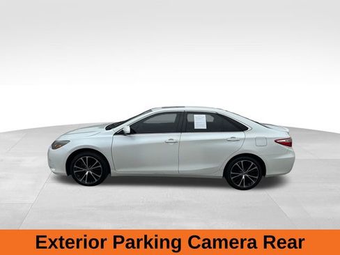Used 2017 Toyota Camry XSE image 2