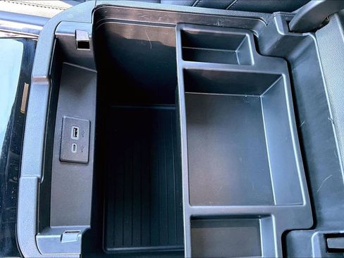 Used 2025 Chevrolet Tahoe Z71 image 34