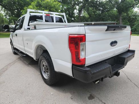 Used 2019 Ford F250 XL w/ Power Equipment Group RWD image 5