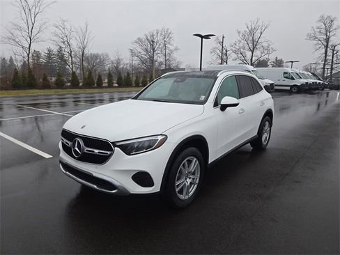 Used 2023 Mercedes-Benz GLC 300 4MATIC image 7