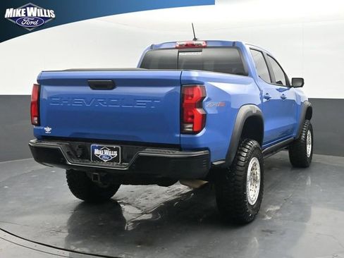 Used 2025 Chevrolet Colorado ZR2 w/ Technology Package AWD/4WD image 7