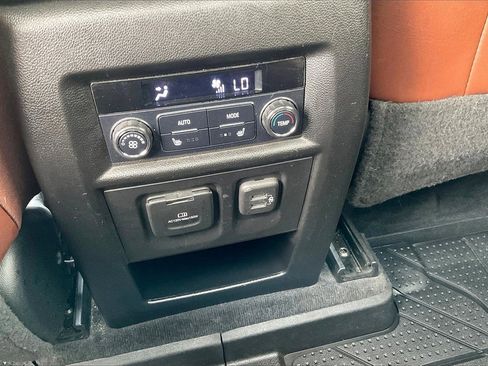 Used 2020 Chevrolet Traverse High Country w/ LPO, Floor Liner Package image 34