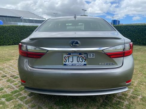 Used 2016 Lexus ES 300h FWD image 24