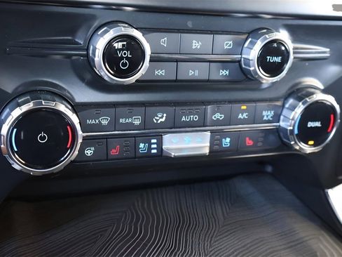 Used 2022 Ford F150 Platinum w/ Equipment Group 701A High image 29