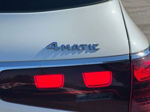 Used 2024 Mercedes-Benz GLS 450 4MATIC image 7