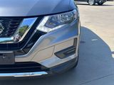 Used 2019 Nissan Rogue SV image 3
