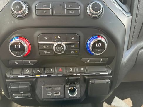 Used 2021 GMC Sierra 1500 SLT AWD/4WD image 13