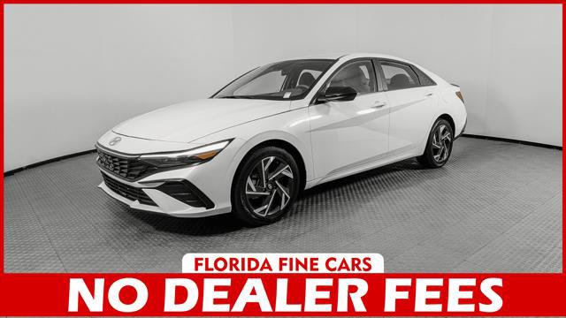 Used 2025 Hyundai Elantra Sport FWD image 1