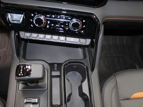 New 2026 GMC Sierra 1500 AT4 w/ AT4 Premium Package image 38