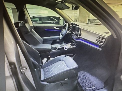 Certified 2025 Volkswagen Atlas SEL Premium R-Line image 3