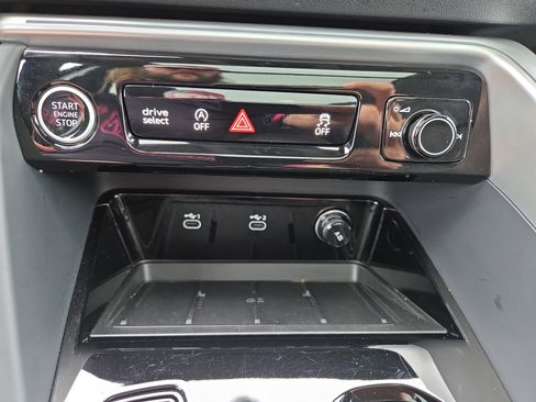 Used 2025 Audi Q5 Premium Plus w/ Premium Plus image 15