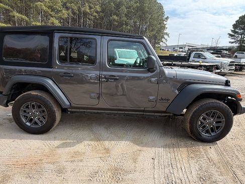 Used 2024 Jeep Wrangler Sport S image 7