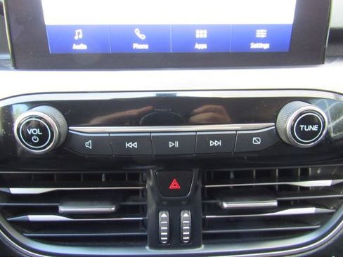 Used 2022 Ford Escape SEL image 39