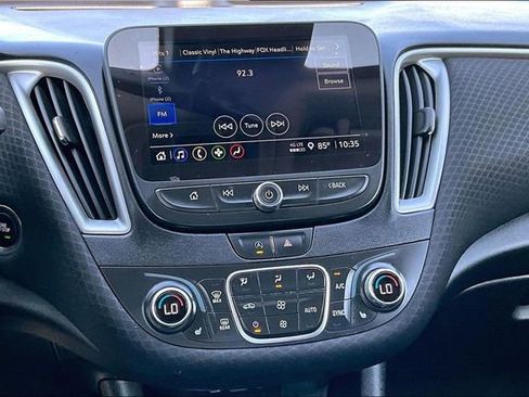 Used 2025 Chevrolet Malibu LT FWD image 9