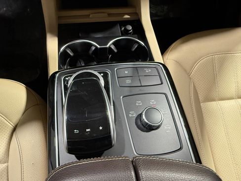 Used 2018 Mercedes-Benz GLE 350 4MATIC w/ Premium 1 Package image 48