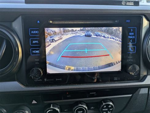 Used 2017 Toyota Tacoma TRD Sport image 26