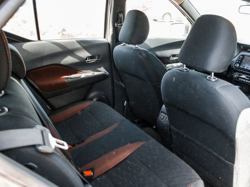 Used 2024 Nissan Kicks SR FWD image 25