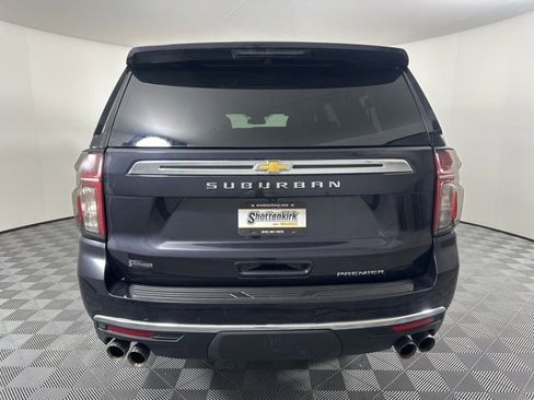 Used 2023 Chevrolet Suburban Premier image 3