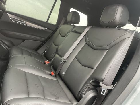 Used 2024 Cadillac XT6 Luxury w/ LPO, Floor Liner Package AWD/4WD image 13