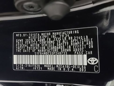 Used 2025 Toyota Corolla LE FWD image 38