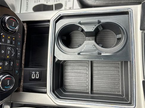 Used 2019 Ford F250 Lariat w/ Lariat Value Package image 43